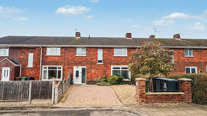 3 Bedroom Terraced House For Sale In Barlings Close, Hartsholme, Lincoln, LN6