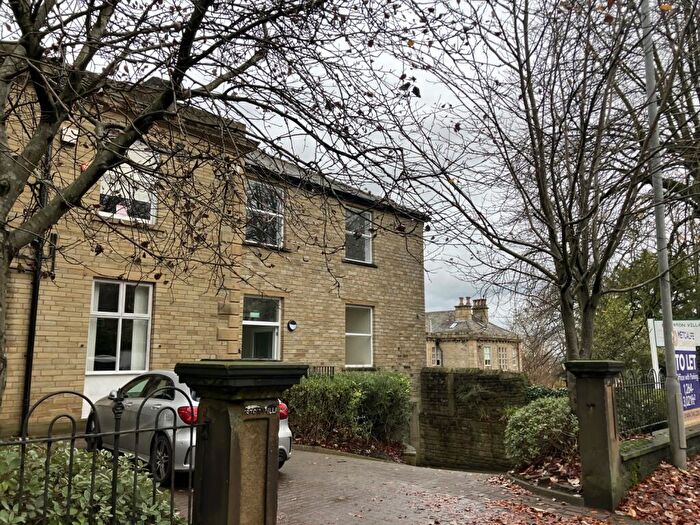 2 Bedroom Apartment To Rent In Edgerton Villa, - Edgerton Road, Huddersfield, West Yorkshire, HD3