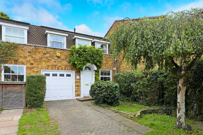 3 Bedroom End Of Terrace House To Rent In Leeward Gardens, London, SW19