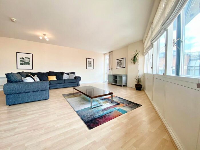 2 Bedroom Apartment To Rent In City Centre, Thomas Lane, BS1