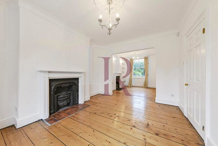4 Bedroom House To Rent In Cloudesley Road, Angel, N1