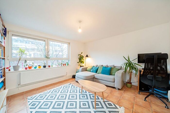 1 Bedroom Flat For Sale In Parkhurst Road, Tufnell Park, N7