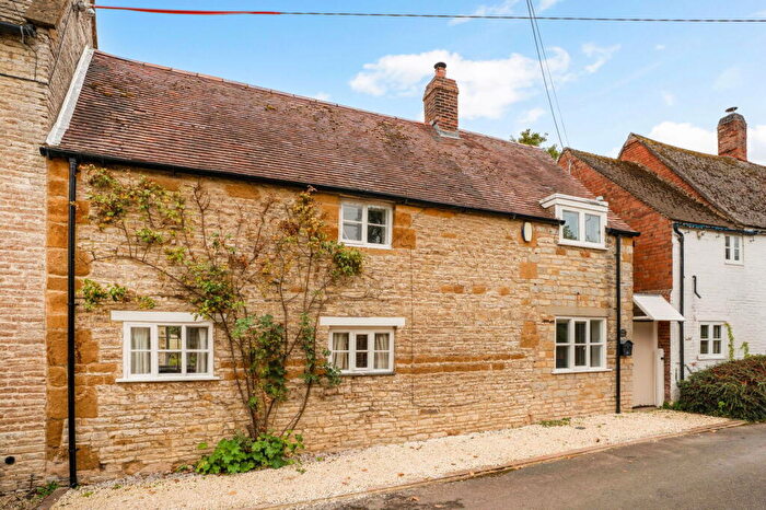 2 Bedroom Cottage For Sale In Church Lane, Newbold On Stour, Stratford Upon Avon, CV37