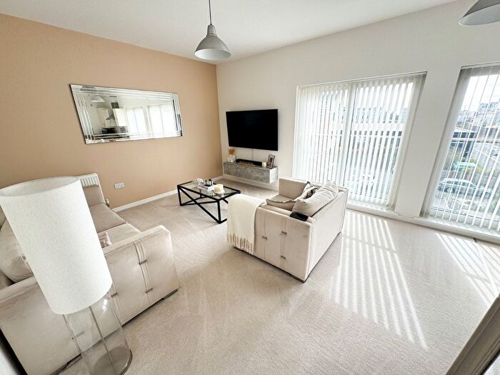 2 Bedroom Flat To Rent In Swansea, SA1