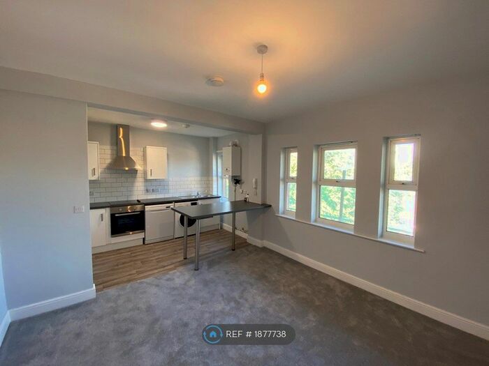 1 Bedroom Flat To Rent In Forest Road West, Nottingham, NG7