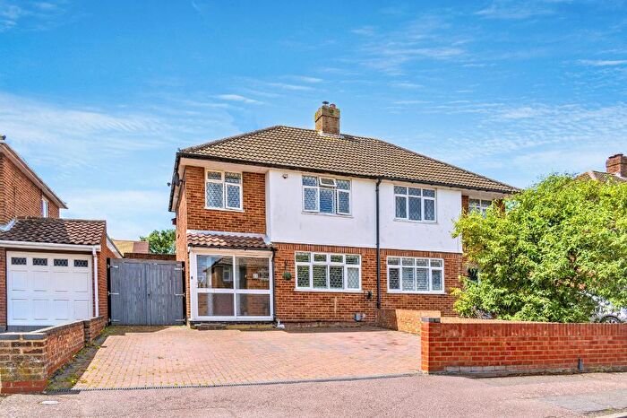 3 Bedroom Semi-Detached House For Sale In Furzefield, Bedford, MK41