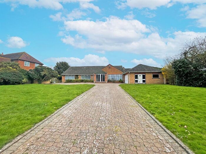 4 Bedroom Detached Bungalow For Sale In Tothill Street, Minster, Ramsgate, CT12