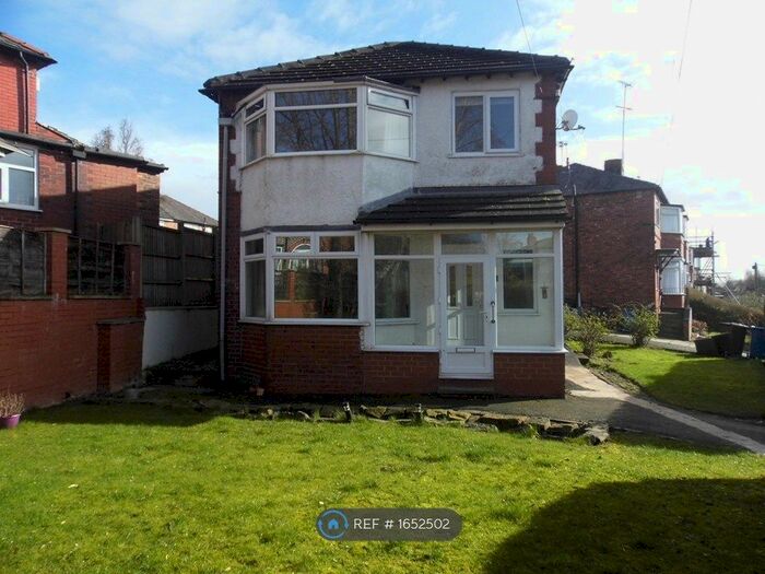 3 Bedroom Detached House To Rent In Parksway, Prestwich, Manchester, M25