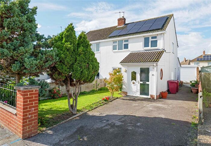 3 Bedroom Semi-Detached House To Rent In Alandale Close, Reading, Berkshire, RG2