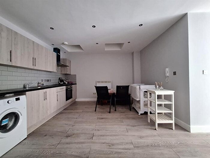 1 Bedroom Flat To Rent In Haydons Road, London, SW19