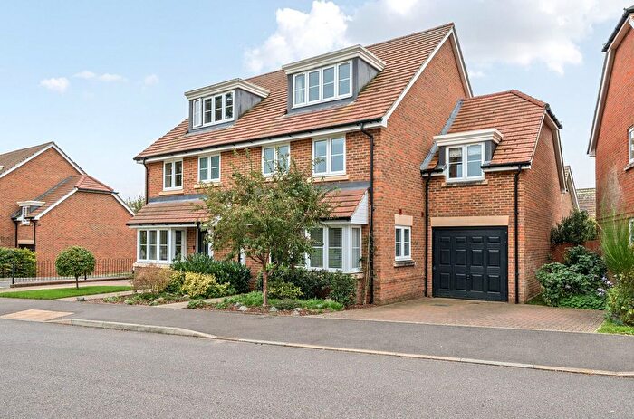 5 Bedroom Semi-Detached House For Sale In Watermeadow Lane, Storrington, RH20