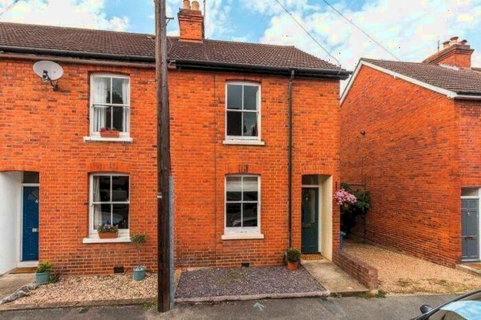 2 Bedroom House To Rent In College Glen, Maidenhead, SL6