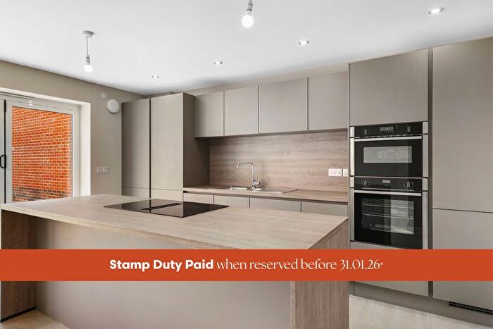 4 Bedroom Detached House For Sale In Oaks Farm Lane, Chesterfield, S44