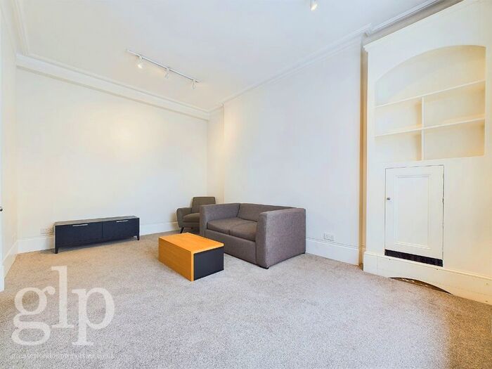 2 Bedroom Flat To Rent In St. Martin's Lane, London, WC2N