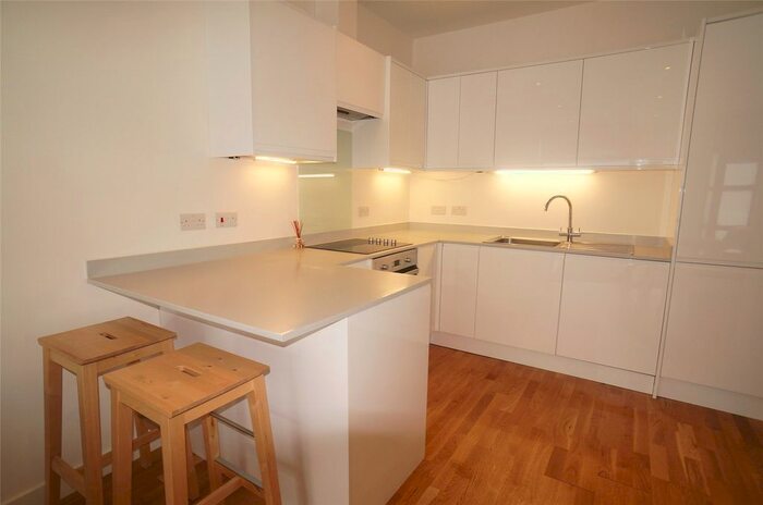 2 Bedroom Flat To Rent In Hillview Court, 1 Craybrooke Road, Sidcup DA14