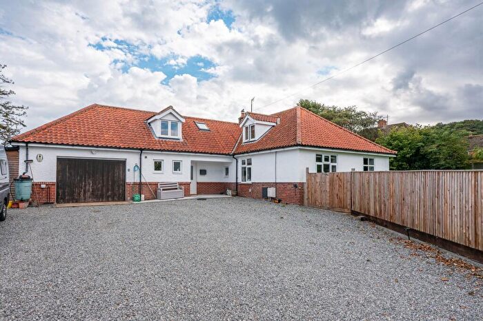 5 Bedroom Detached House For Sale In Fearns Close, Cromer, NR27