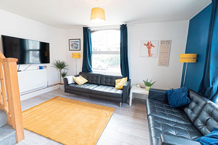 5 Bedroom End Of Terrace House To Rent In Avenue Road, Southampton, SO14