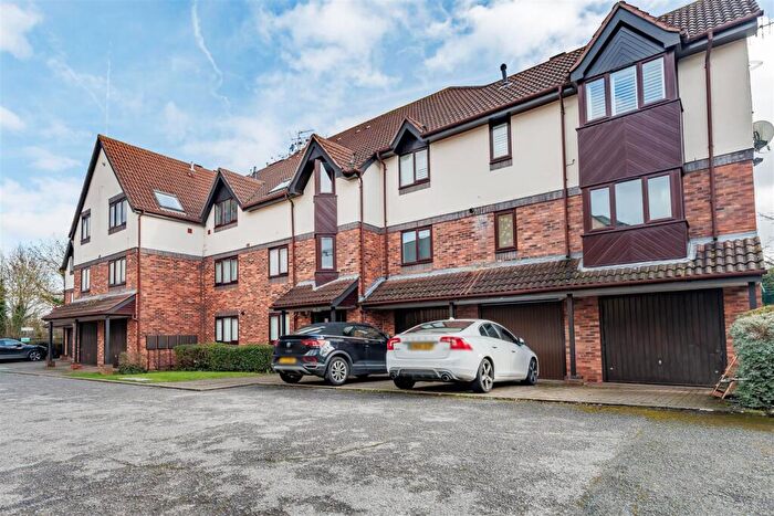 1 Bedroom Flat For Sale In Theydon Gate, Station Approach, Theydon Bois, CM16