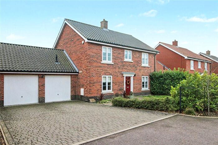 4 Bedroom Detached House For Sale In Lansdowne Drive, Poringland, Norwich, Norfolk, NR14