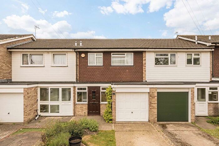 3 Bedroom Property For Sale In Stourton Avenue, Hanworth, TW13