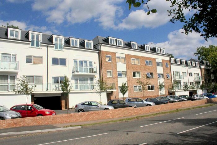 2 Bedroom Flat To Rent In Brook Court, Watling Street, Radlett, WD7