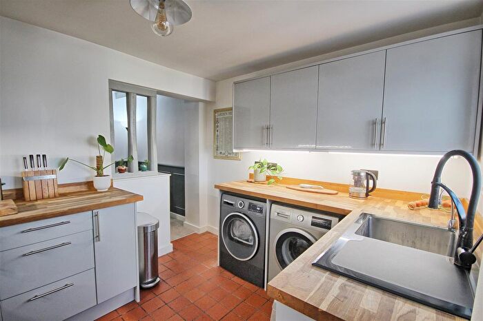 2 Bedroom Cottage For Sale In Colliers End, Ware, SG11