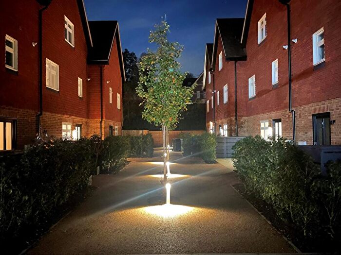 4 Bedroom Town House For Sale In Kingswood Mews, Waterhouse Lane, Kingswood, KT20