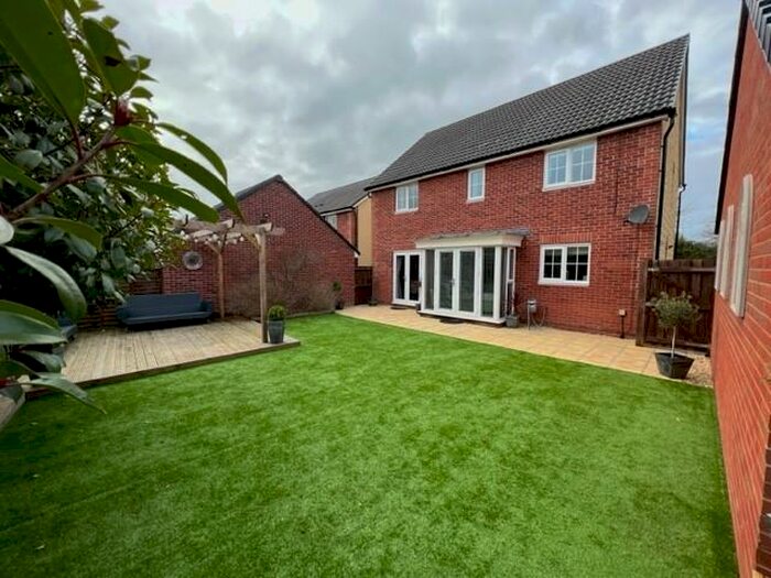 4 Bedroom Detached House For Sale In Moorhen Way, Evercreech, BA4