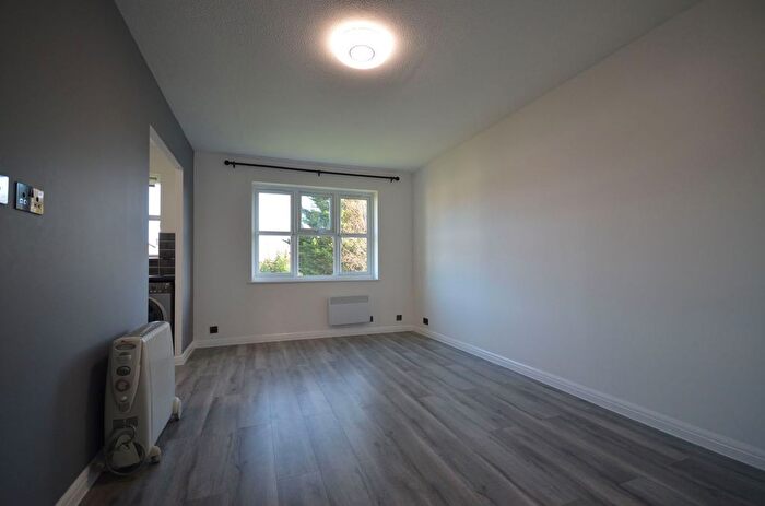 1 Bedroom Maisonette To Rent In Christchurch Avenue, Harrow, HA3