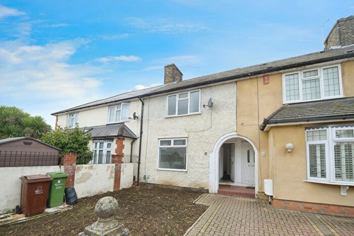 3 Bedroom Terraced House For Sale In Flamstead Road, Dagenham, RM9