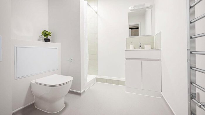 Studio To Rent In Boston Park Road, Brentford, TW8