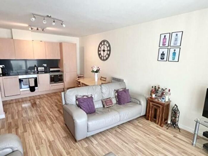 2 Bedroom Flat To Rent In Holliday Street, Birmingham, B1