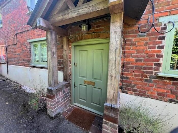 1 Bedroom Property To Rent In Chatter Lane, Whitchurch, RG28