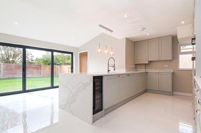3 Bedroom End Of Terrace House For Sale In Queens Crescent, Clapham, MK41