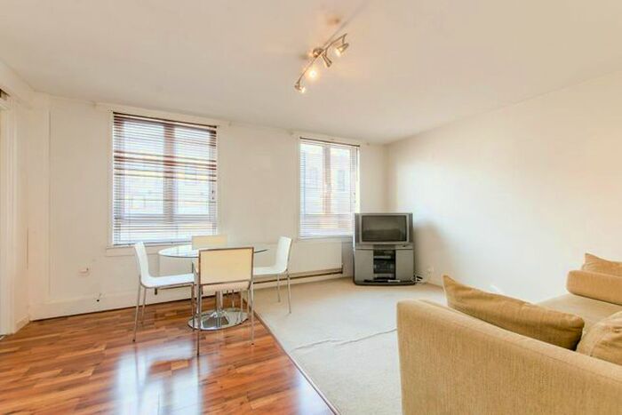 1 Bedroom Flat To Rent In Lennox Road, Oval, London, SW9