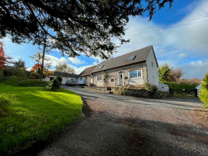 4 Bedroom Smallholding For Sale In Capel Seion Road, Pontyberem, Llanelli, SA15