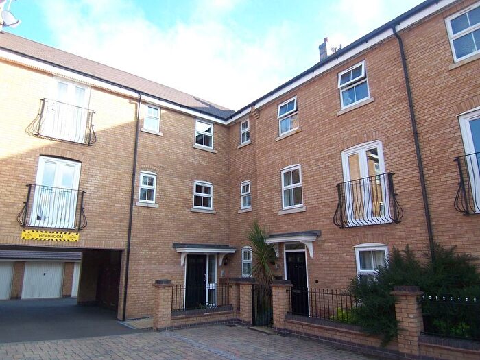 2 Bedroom Flat To Rent In Longstork Road, Rugby, CV23