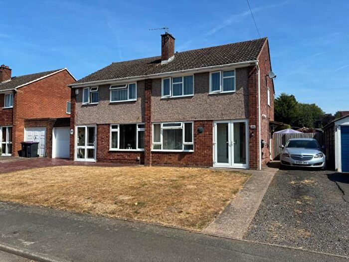 3 Bedroom Semi Detached House For Sale In Beechwood Road, Dawley, TF4