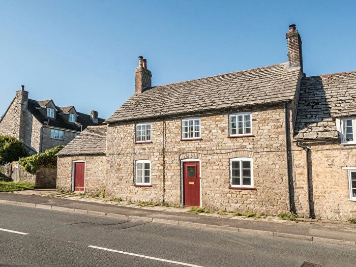 3 Bedroom Semi-Detached House For Sale In East Street, Corfe Castle, BH20