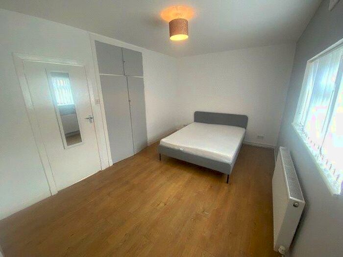 3 Bedroom Maisonette To Rent In Palmerston Road, Southsea, Hampshire, PO5