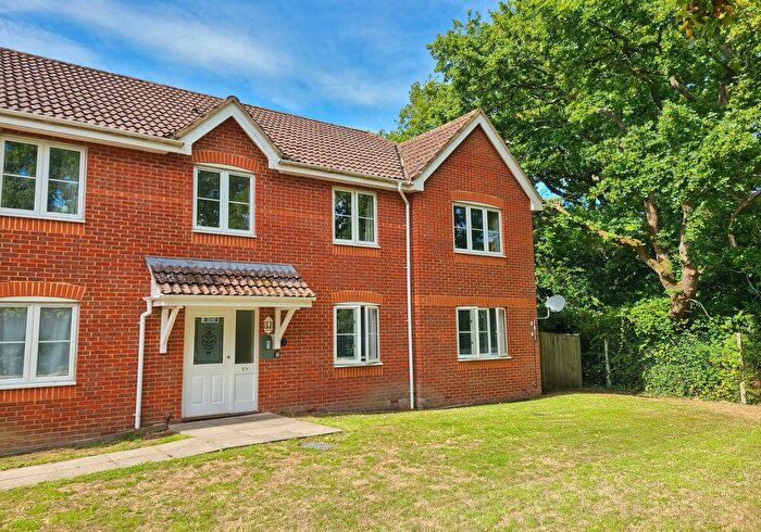 1 Bedroom Flat For Sale In Hawkers Close, Totton, Southampton, SO40