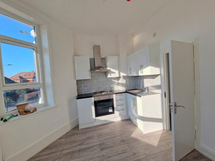 Studio To Rent In Craven Park, London, NW10