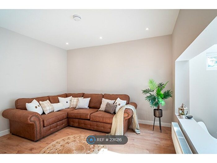 5 Bedroom End Of Terrace House To Rent In Portland Terrace, Bath, BA1