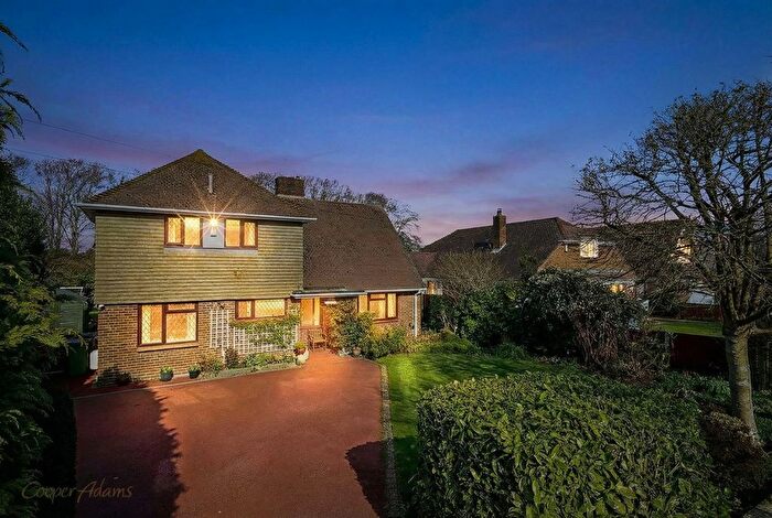 3 Bedroom Detached House For Sale In Hurst Road, East Preston, BN16