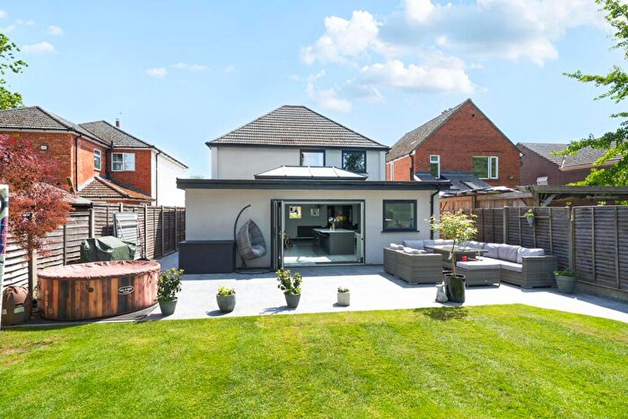 4 Bedroom Detached House For Sale In Albion Road, Sandhurst, GU47