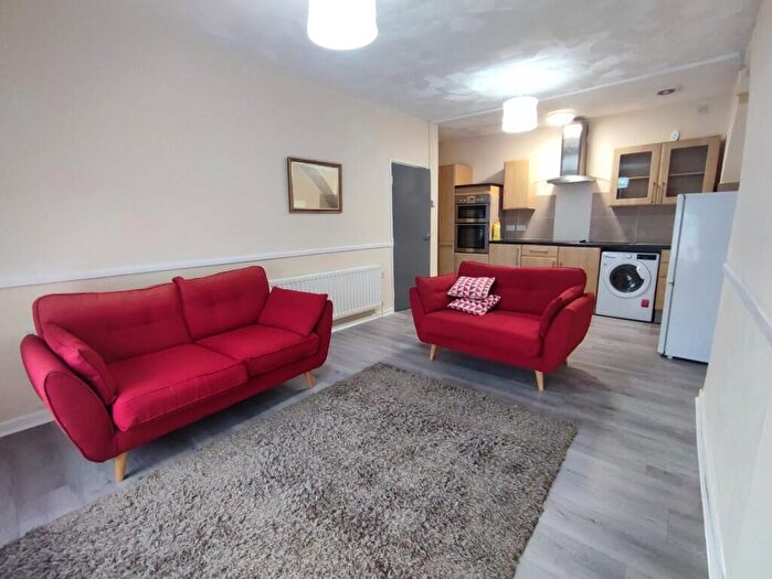 2 Bedroom Flat To Rent In Clare Street, Cardiff(City), CF11