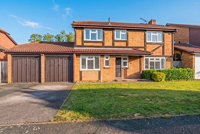 4 Bedroom Detached House For Sale In Eagles Road, Greenhithe, Kent, DA9
