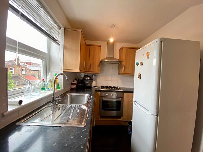 1 Bedroom Flat To Rent In Garratt Terrace, London, SW17