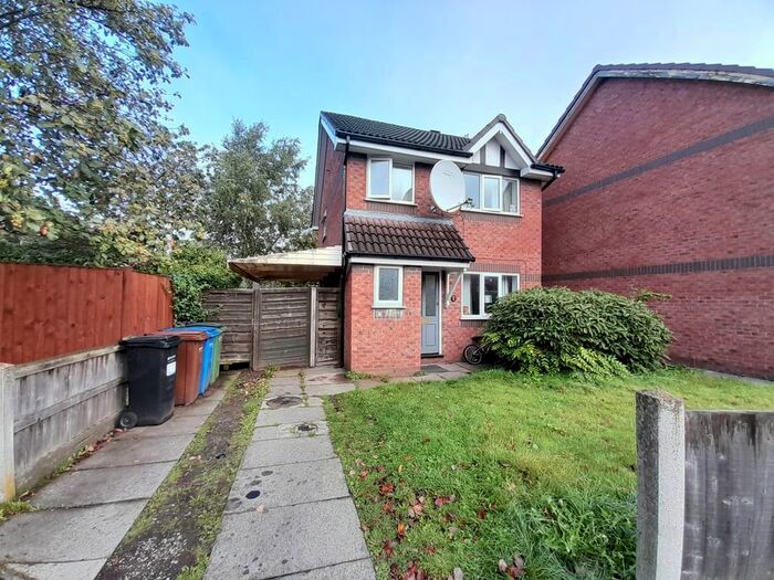 3 Bedroom Detached House To Rent In Lower Moat Close, Stockport, Cheshire, SK4