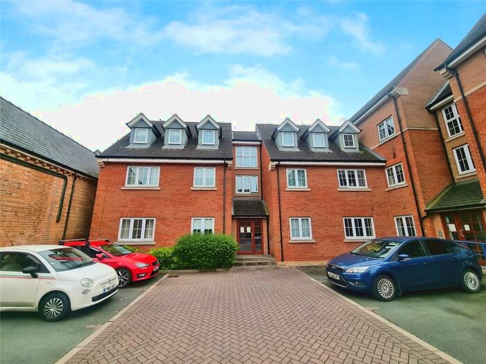 1 Bedroom Flat To Rent In Holland Close, Loughborough, Leicestershire, LE11